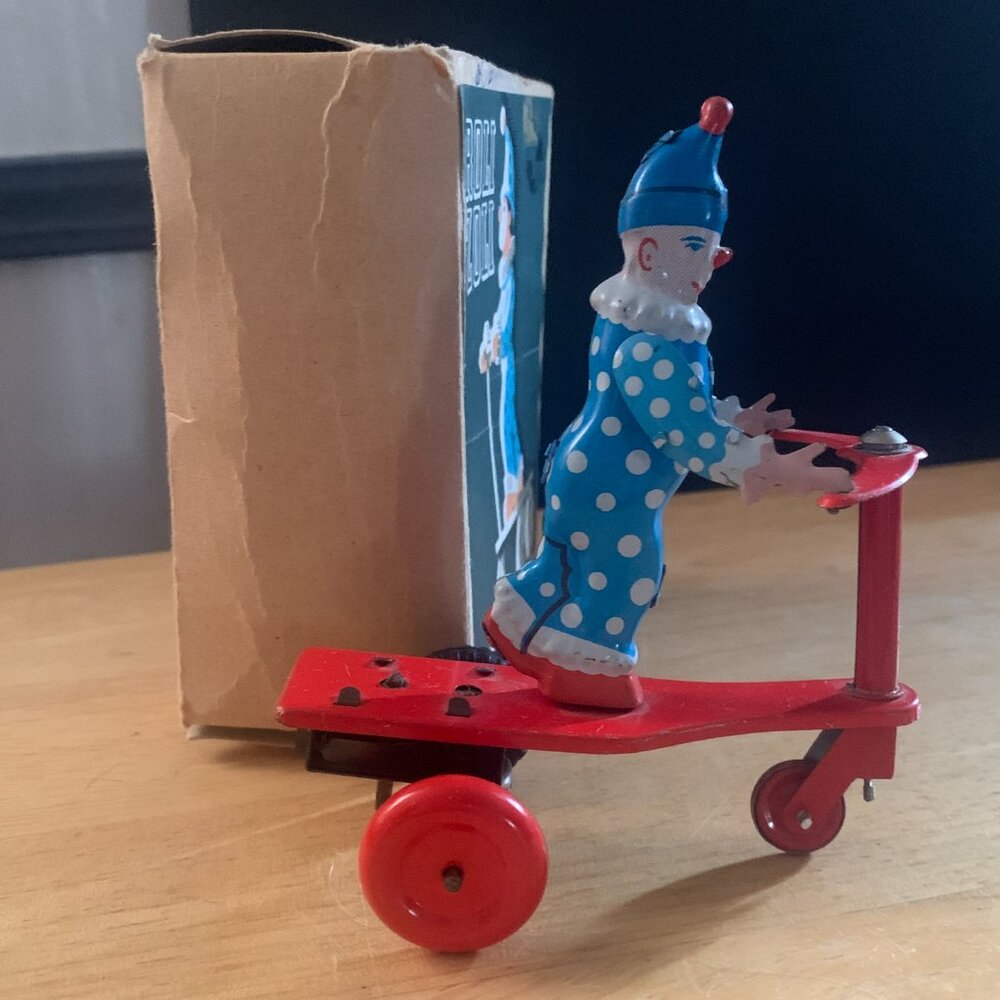 TOYS Vintage TIN LITHO Roli-Zoli Wind-Up Clown on Scooter Lemezarugyar No Key - Picture 5 of 8